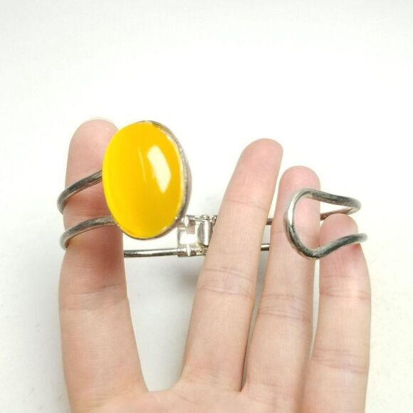 Vintage Bright Yellow Oval Cabochon Hinged Bangle Bracelet, Silver Tone Setting - Picture 2 of 8